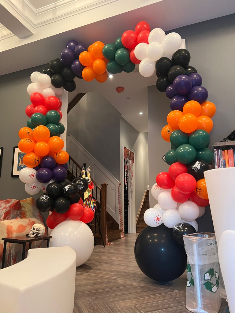 balloon arch for birthday celebrations