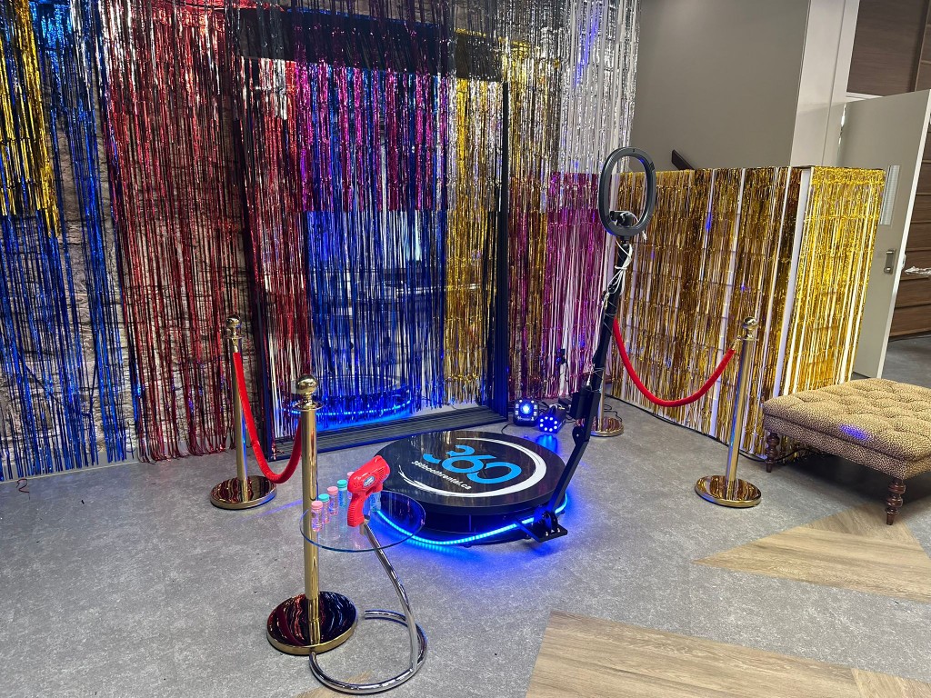 360 video booth for events and celebrations
